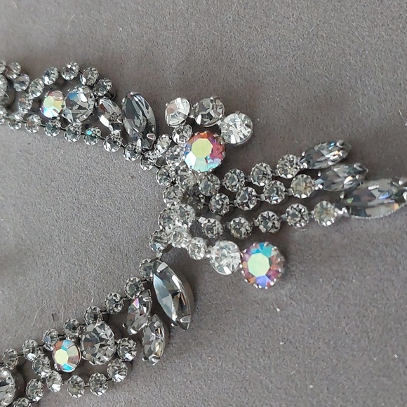 Jewelry - Vintage Rhinestone AB Crystal Unique Necklace